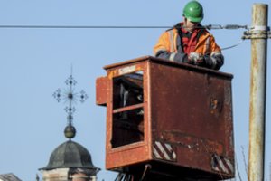 Darbas per poilsio dieną: paaiškino, kada priklauso dvigubas atlygis