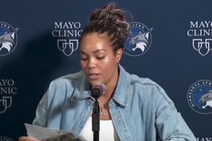 Bręsta konfliktas – moterų NBA žaidėja viešai iškeikė lygą: „Turime blogiausią valdžią pasaulyje“