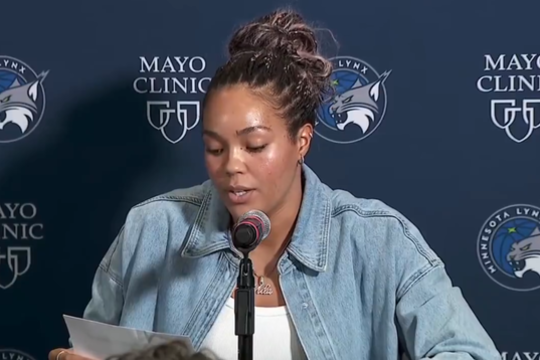 Bręsta konfliktas – moterų NBA žaidėja viešai iškeikė lygą: „Turime blogiausią valdžią pasaulyje“