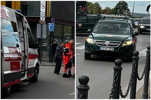 Skaudi nelaimė Kaune: judrioje senamiesčio gatvėje aplinkosaugos pareigūnė partrenkė pėsčiąją