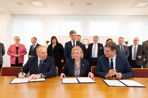 Kelių ministrų kritimą prognozuoja net savi: „Tai – dar tik pradžia“