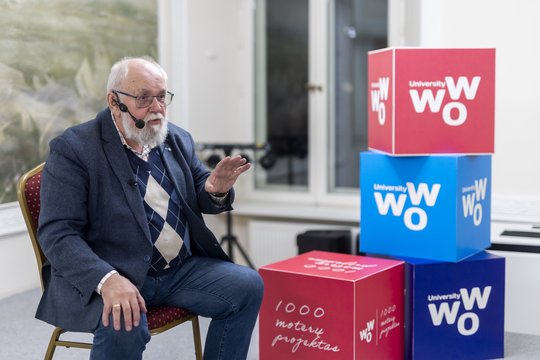 Prof. E. Laurinaitis: „Svarbiausias klausimas, kurį turime užduoti sau – ar aš noriu susišnekėti, ar nugalėti“