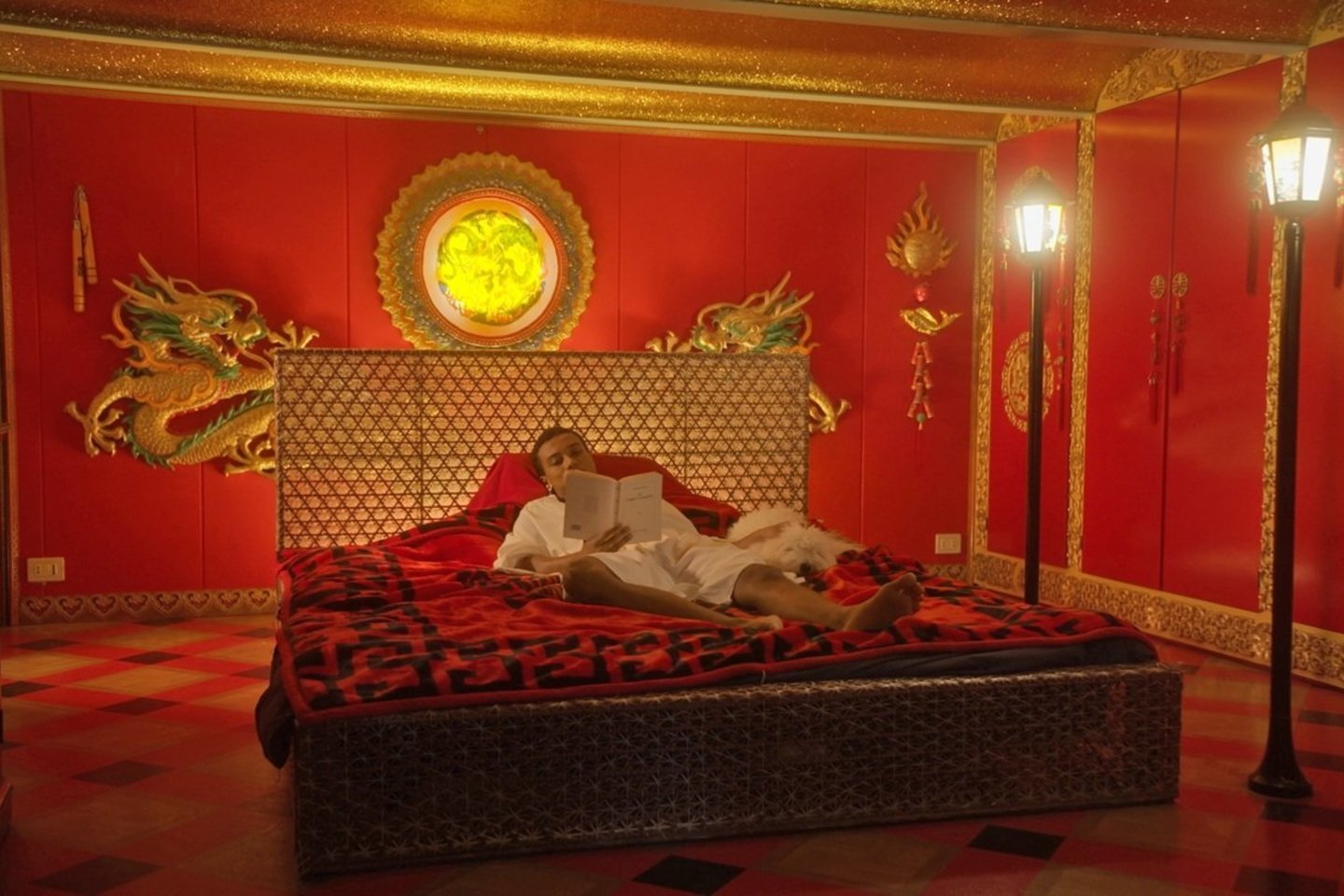 Tarptautiniame teatro festivalyje „Sirenos“ šį sekmadienį, spalio 5 d., įvyks ispanų filosofo Paulo B. Preciado filmo „Orlanda(s): mano politinė biografija“ lietuviška premjera.<br>Rengėjų nuotr.