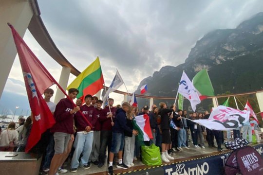 Lietuvos buriuotojai startuoja RS Feva Europos čempionate Gardoje