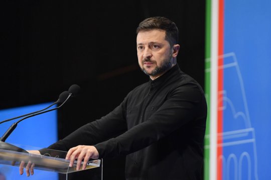 Iš V. Zelenskio – perspėjimas dėl dažnėjančių dronų provokacijų: Rusija jaučiasi drąsi