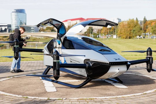 „XPENG“ atvyksta į Lietuvą: pristatytas skraidantis automobilis ir modernūs elektromobiliai