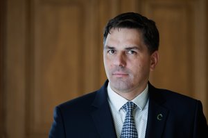 Pirmasis I. Adomavičiaus interviu: po klausimų apie Ukrainą ir Krymą – ilga tyla ir prašymas pasitaisyti