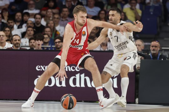 Kosminio ketvirto kėlinio pastūmėtas „Real“ namie nukovė „Olympiakos“