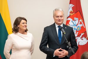 Pirmoji šalies pora sveikina Lietuvos pedagogus: būti mokytoju – nepaprasta užduotis