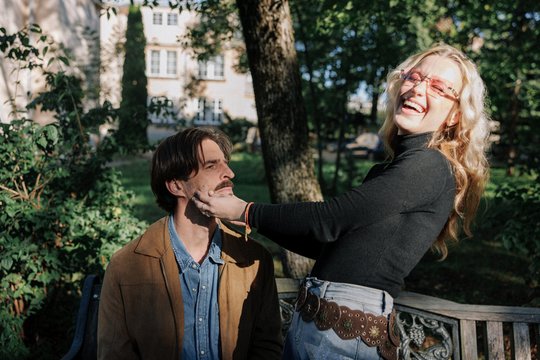 Meilė, juokas ir tikri įvykiai: Justinas Jarutis ir AISTÈ pristato naują dainą