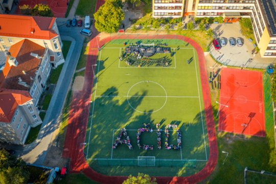 Vilniuje – išskirtinė Mokytojų dienos šventė: nuskambėjo 1000 mokinių balsai