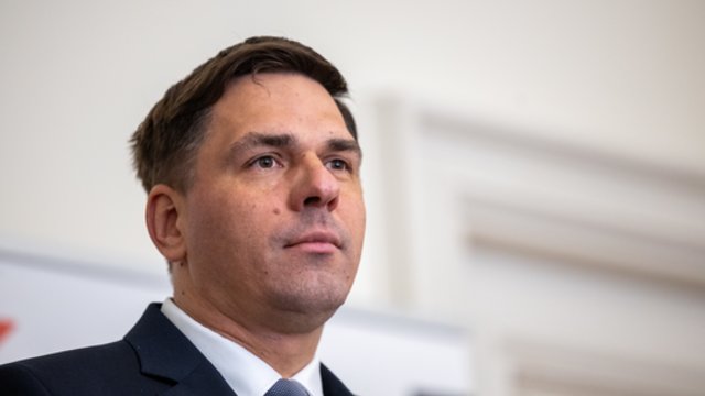 „Nuogas įmestas į dilgėles“: protestą prieš I. Adomavičių laiko ne tik įspėjimu