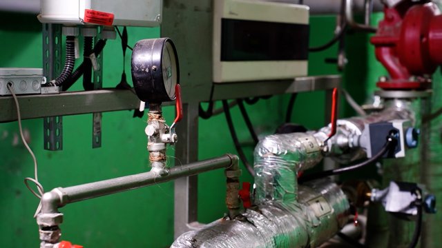 Prasidėjus šildymo sezonui – pataria, kaip sutaupyti: užuolaidos taps itin veiksmingomis