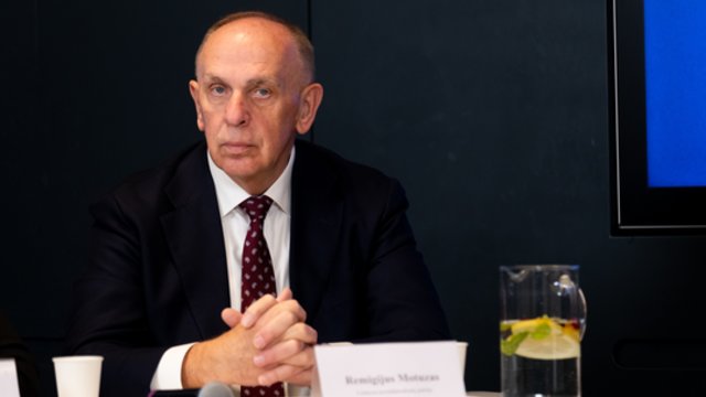 R. Motuzas ragina „Nemuno aušrą“ įvertinti situaciją: gal tai ne ministro, o partijos problema