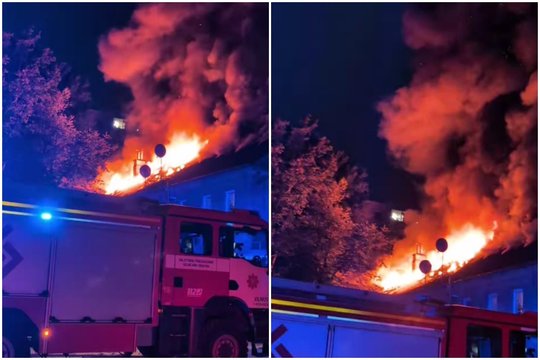 Karštas vakaras Vilniaus ugniagesiams: vienu metu suliepsnojo du gyvenamieji namai, be stogo liko žinomas gamtininkas