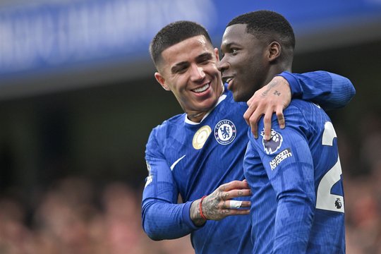 „Premier“ lygoje – paskutinės sekundės „Chelsea“ išsigelbėjimas ir pašalintas treneris