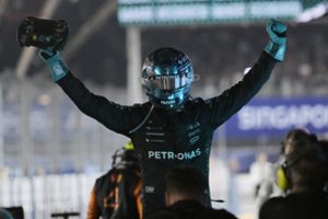 Be netikėtumų: pirmas startavęs G. Russellas užtikrinta persvara laimėjo Singapūro Grand Prix