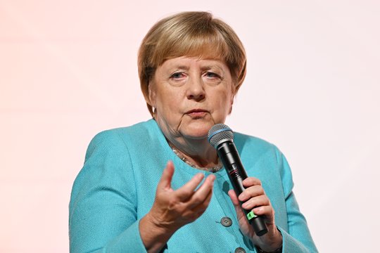 Iš A. Merkel – kaltinimai Lenkijai ir Baltijos šalims dėl karo Ukrainoje
