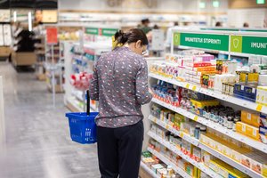 Kai ligoninė nedirba ar gyvai paklausti nedrąsu: dėl ko lietuviai skambina vaistininkams?