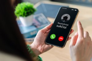 Dėl šios naujovės nuotoliniams sukčiams telefone – sunkūs laikai 