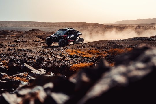 Lietuviai „BRO Racing“ baigė penkias dienas trukusias pragariškas „Baja Marocco“ lenktynes