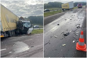 Autostradoje susidūrus dviem vilkikams prireikė visų tarnybų, nukentėjo žmogus