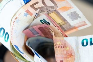 Skaičiuoja bankų sektoriaus pelną: pirmą pusmetį – keliolika milijonų eurų daugiau nei pernai