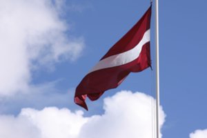 Latvija pratęsia oro erdvės uždarymą naktimis prie rytinės sienos