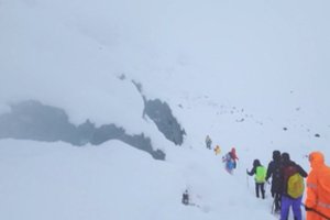 Išgelbėti visi netoli Everesto dėl pūgos įstrigę žygeiviai