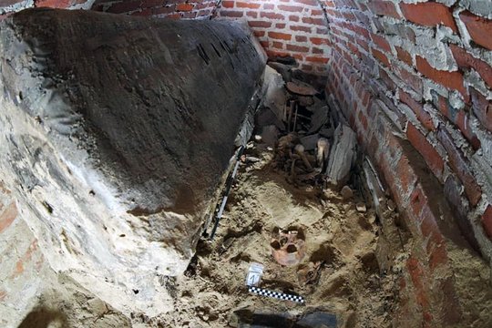 Lietuvos kaimynystėje aptiko paslaptingą senovinį palaidojimą