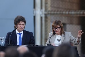 Argentinos Kongresas apribojo J. Milei galimybes valdyti šalį įsakais