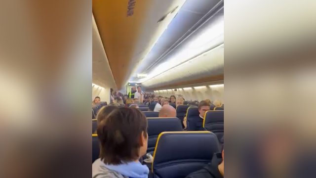 Girta baltarusė sudrumstė skrydį į Vilnių: teko įsikišti policijai