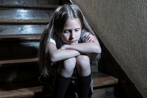 Daugėja vaikų depresijos ir savęs žalojimo atvejų: ką privalo padaryti tėvai