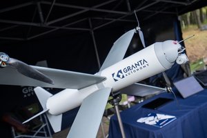 Naujas lietuvių sukurtas smogiamasis dronas jau bandomas Ukrainoje