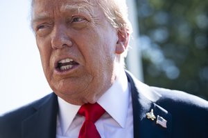 Egipto prezidentas telefonu pareiškė D. Trumpui, kad šis „nusipelno Nobelio taikos premijos“