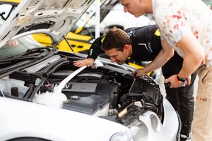 „Ring Challenge“ finale naujokams greitėti padės lenktynių inžinierius