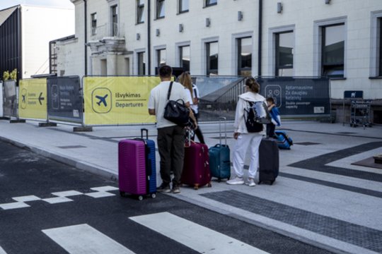 Į Lietuvą grįžta turistai iš karinio konflikto zonos: plūsta ne tik į Palangą, lauktuvėms – perlų papuošalai