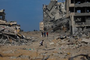 Prasidėjus paliauboms Gazos gyventojai keliauja namo