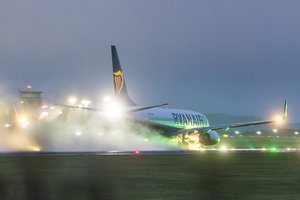 Incidentas Lenkijos oro uoste: „Ryanair“ lėktuvas apgręžtas jau pakilimo take