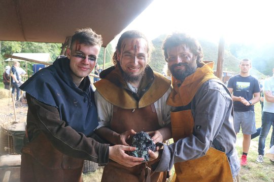 Senieji amatai: geležies gimimas molinėse įsčiose