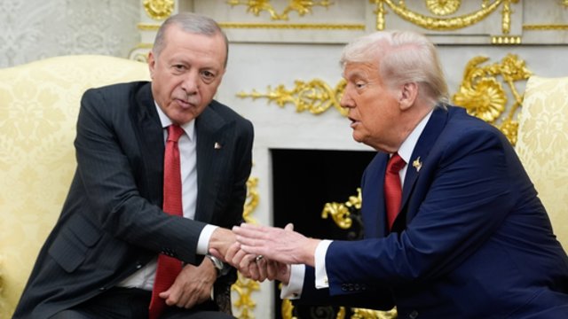 Dėl karo Ukrainoje pabaigos D. Trumpas viltis deda į R. T. Erdoganą: „Nesutariu su silpnais“