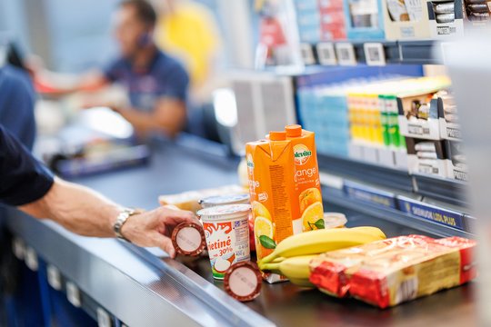 „Lidl“ apsipirkti verta: dar labiau sumažintos daugiau nei 100 kasdienių produktų kainos