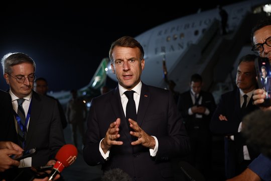 Po pasirašytos Gazos taikos deklaracijos – E. Macrono įspėjimas: „Esu sunerimęs“