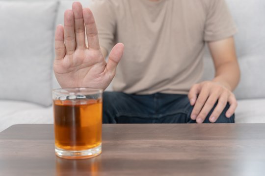 Siekiant kovoti su vėžiu ES, PSO ragina griežtinti alkoholio politiką