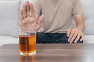 Siekiant kovoti su vėžiu ES, PSO ragina griežtinti alkoholio politiką