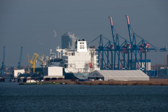 SGD terminale įvykdyta pirmoji biometano virtualaus skystinimo operacija