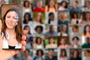 Įspėja: netrukus socialiniuose tinkluose nebeatskirsite, kas tikra, o kas ne