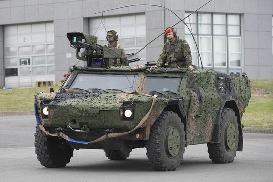 Šiaurės Vokietijoje per karines pratybas žuvo karys iš Nyderlandų