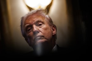 „The Telegraph“: D. Trumpas turi realų šansą užbaigti karą