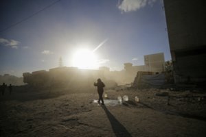 „Hamas“ pareiškė, kad perdavė visų įkaitų palaikus, kuriuos gali pasiekti